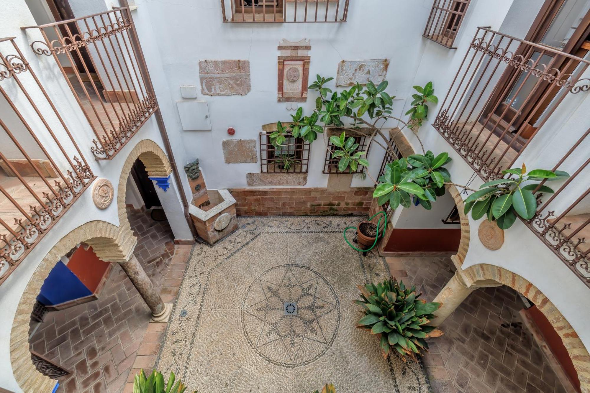 El Capricho De 1849 & Parking Apartment Kordoba Bagian luar foto
