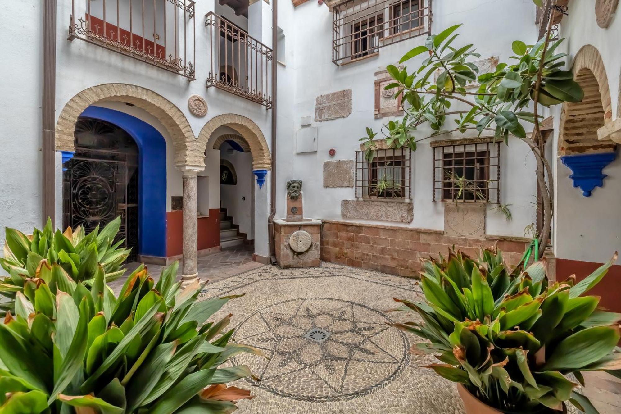 El Capricho De 1849 & Parking Apartment Kordoba Bagian luar foto