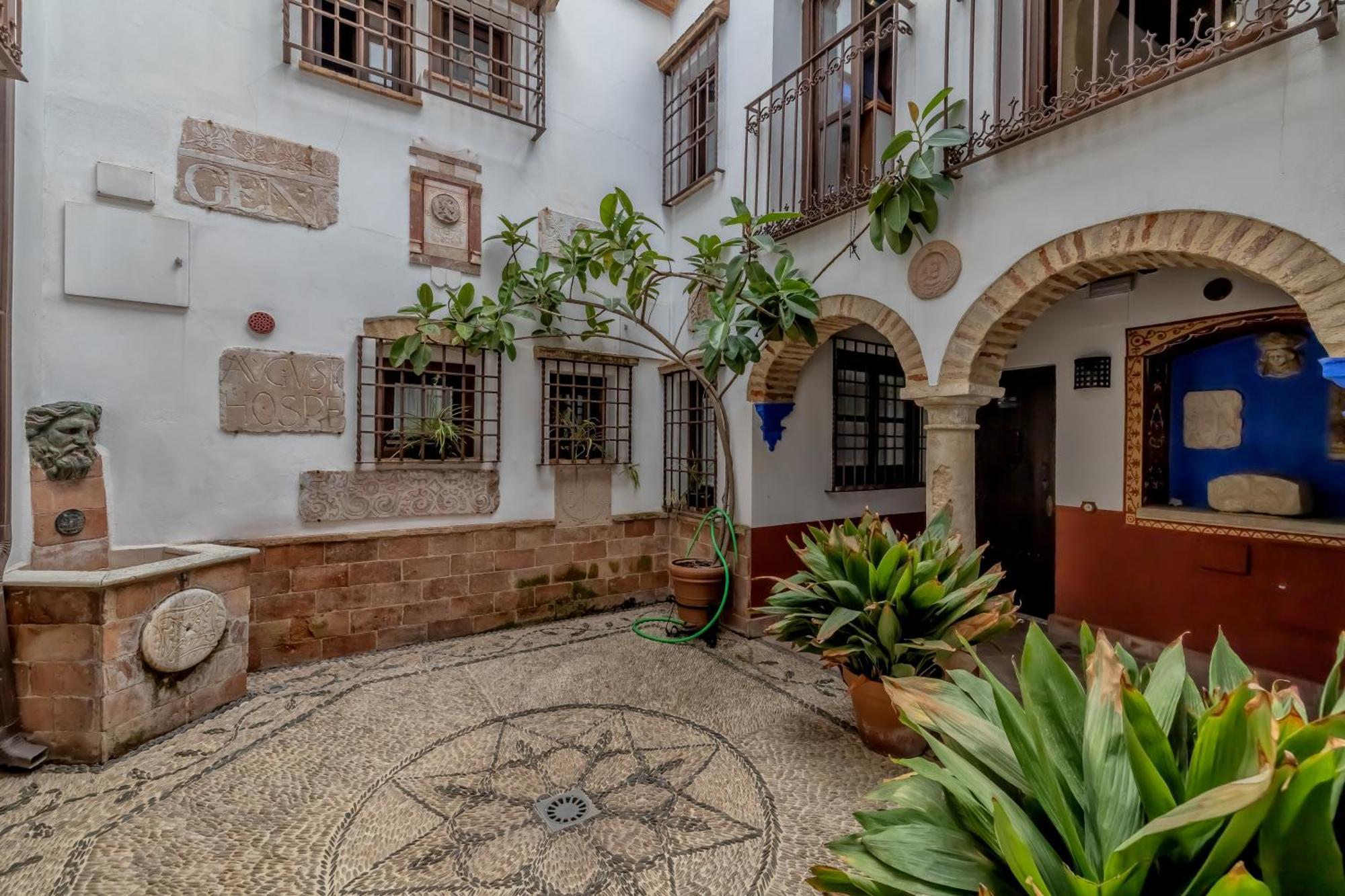 El Capricho De 1849 & Parking Apartment Kordoba Bagian luar foto